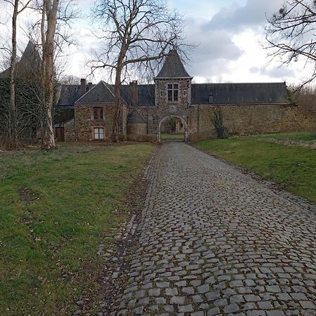Le Vieux Noyer Bed & Breakfast Nassogne Exterior photo