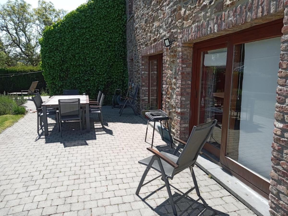 Le Vieux Noyer Bed & Breakfast Nassogne Exterior photo
